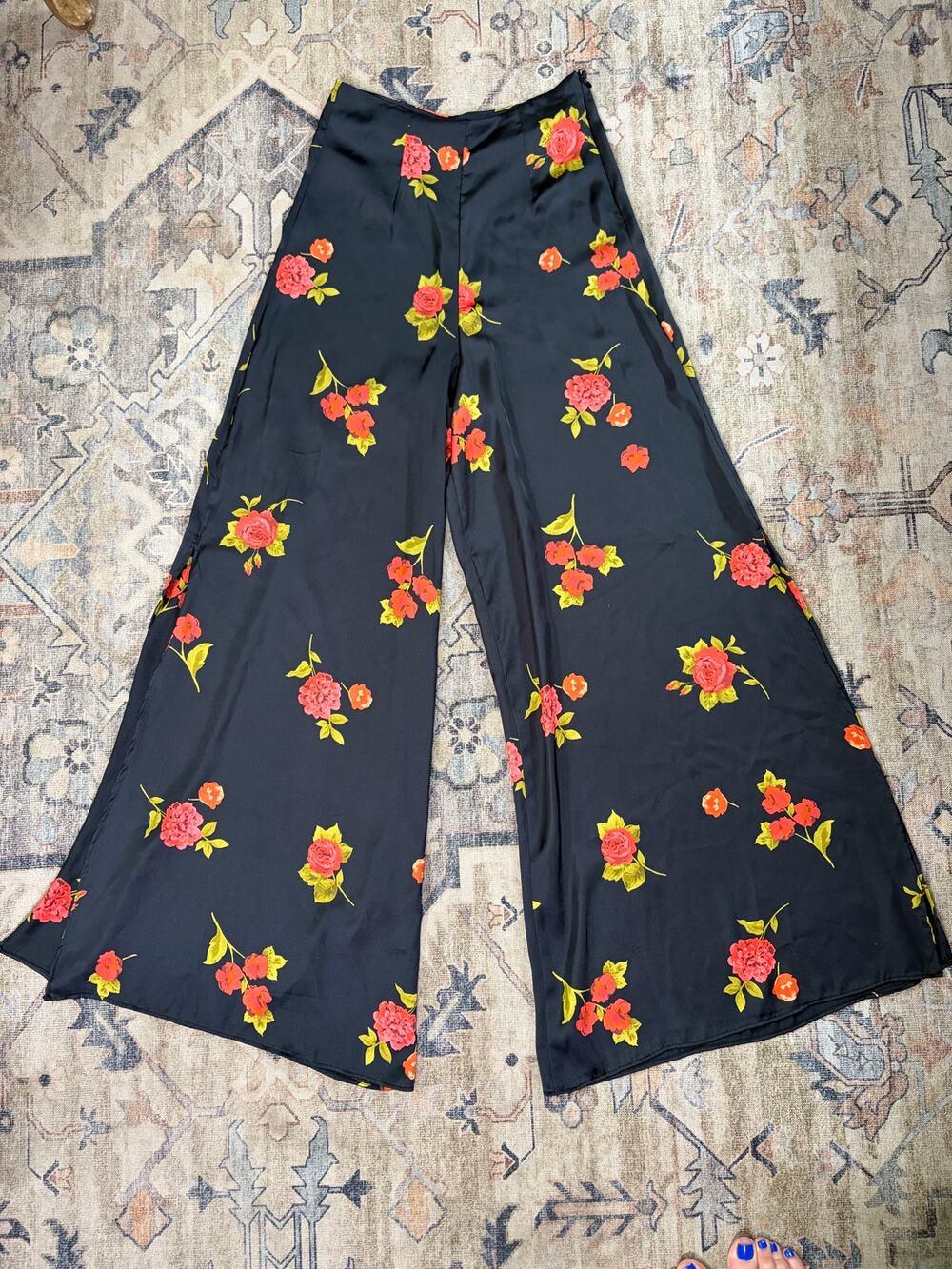 ZARA Women XS Floral Rose Wide Leg Palazzo Pants High Rise Black Satin